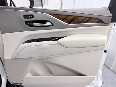 Used 2023 Cadillac Escalade ESV Premium Luxury Platinum w/ LPO, Radiant Package AWD/4WD image 54