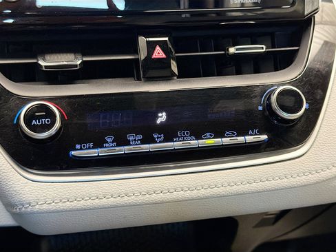 Used 2022 Toyota Corolla SE image 10