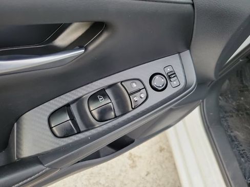 Used 2024 Nissan Sentra SV FWD image 13