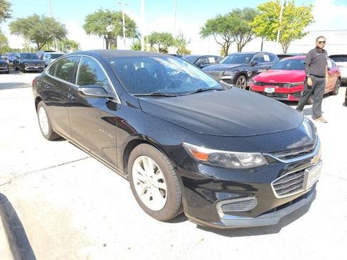 Used 2016 Chevrolet Malibu LT FWD image 4