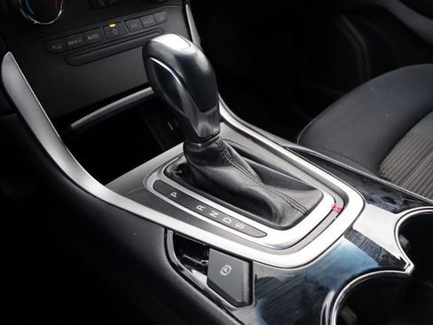 Used 2017 Ford Edge SEL AWD/4WD image 14