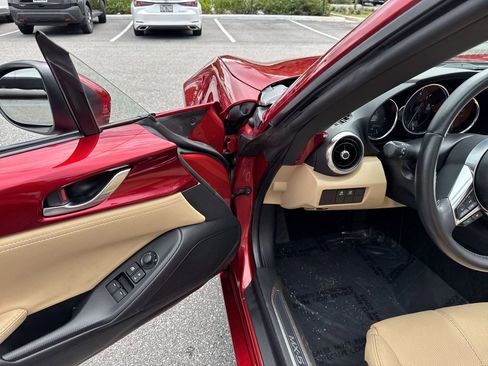 Used 2020 MAZDA MX-5 Miata RF Grand Touring image 18