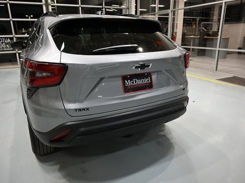 New 2026 Chevrolet Trax LT w/ Driver Confidence Package image 6
