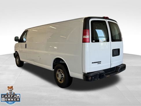 Used 2015 Chevrolet Express 2500 Extended RWD image 3