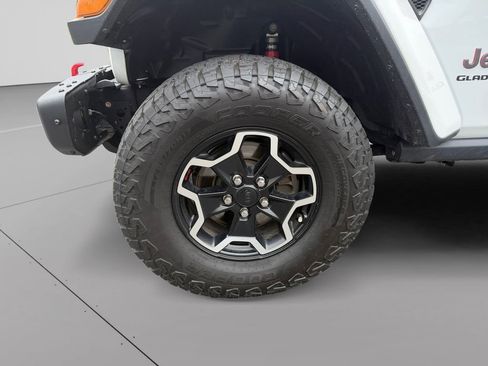 Certified 2020 Jeep Gladiator Rubicon AWD/4WD image 9