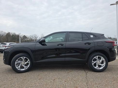 New 2026 Chevrolet Trax LS image 12