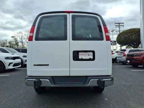 Used 2024 Chevrolet Express 2500 w/ Driver Convenience Package image 15