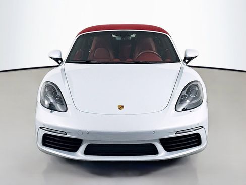 Certified 2024 Porsche 718 Boxster image 6