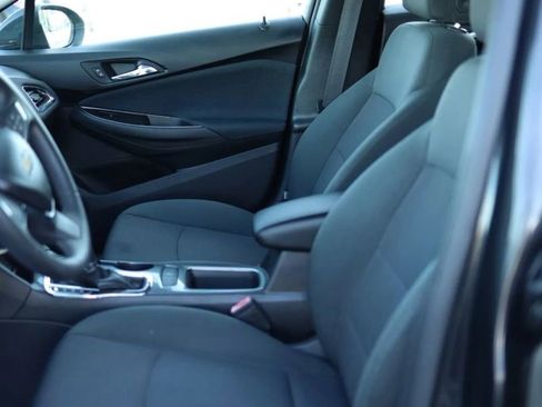 Used 2017 Chevrolet Cruze LT image 12