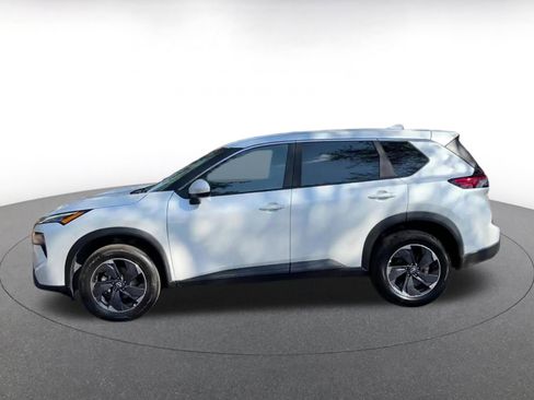 Used 2025 Nissan Rogue SV FWD image 9