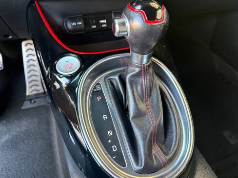 Used 2018 Kia Soul + FWD image 29