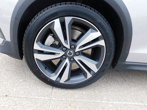 Certified 2024 Volvo V60 B5 Cross Country Plus image 13