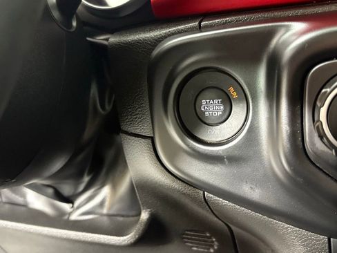 Used 2023 Jeep Gladiator Rubicon w/ Cold Weather Group image 24