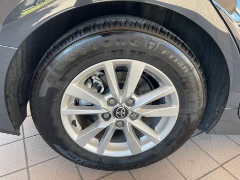 Used 2025 Toyota Camry LE image 29