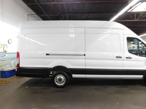 Used 2023 Ford Transit 250 148 High Roof Extended AWD w/ Load Area Protection Package image 8