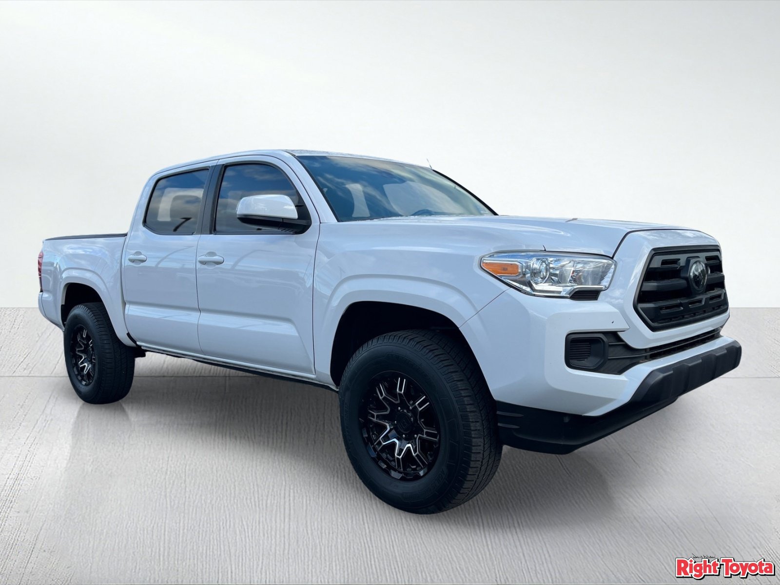 Used 2019 Toyota Tacoma SR w/ SR Convenience Package AWD/4WD image 9