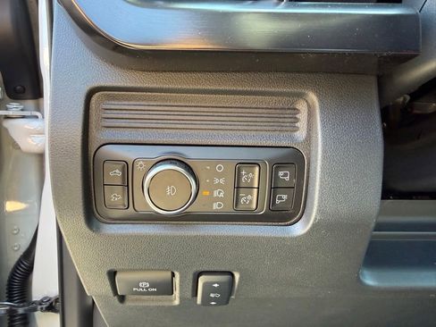 New 2026 Ford F350 4x4 Crew Cab DRW Super Duty image 7