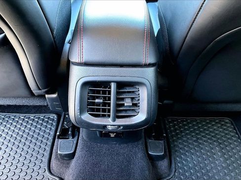 Used 2016 Jeep Cherokee Trailhawk image 15