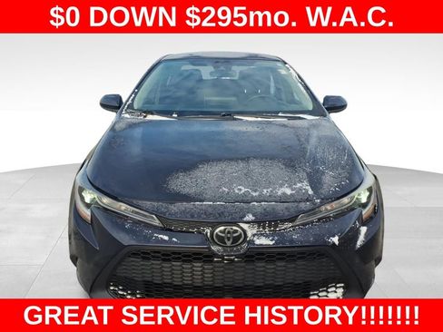 Used 2021 Toyota Corolla LE image 3