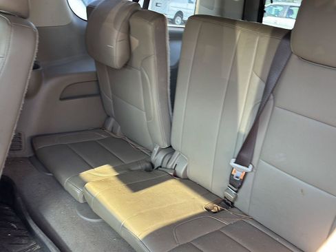 Used 2019 GMC Yukon XL SLT w/ Premium Edition RWD image 16