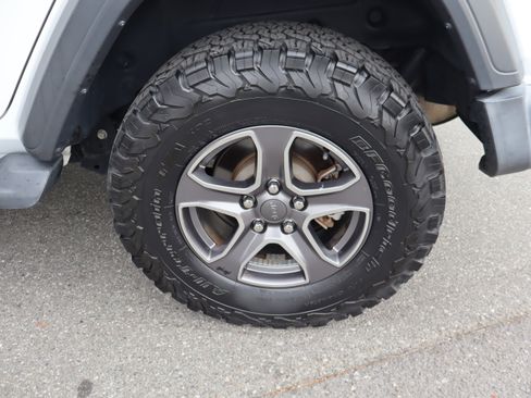 Used 2018 Jeep Wrangler Unlimited Sport S image 41