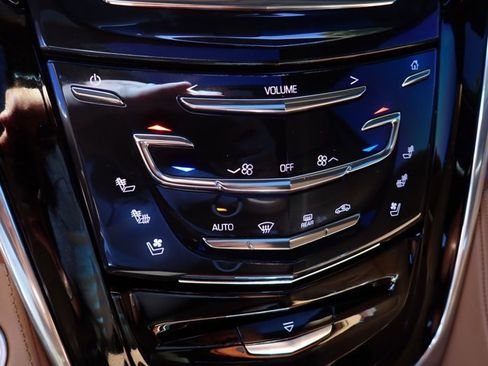 Used 2017 Cadillac Escalade Platinum AWD/4WD image 27