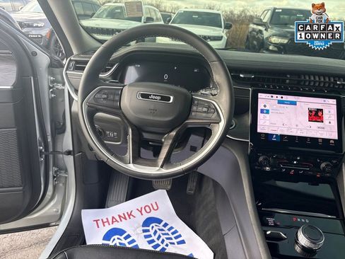 Certified 2023 Jeep Grand Cherokee Limited w/ Black Appearance Package image 16