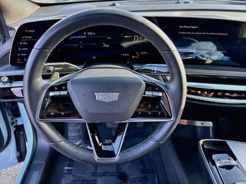 Used 2024 Cadillac Lyriq Tech RWD image 11