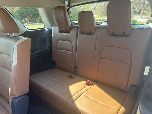 New 2026 Nissan Pathfinder Platinum FWD image 26