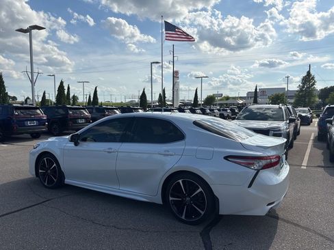 Used 2018 Toyota Camry XSE FWD image 6