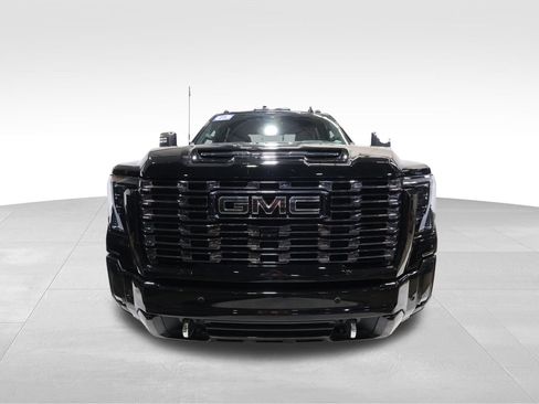 Used 2025 GMC Sierra 3500 Denali Ultimate AWD/4WD image 7