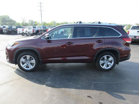 Used 2019 Toyota Highlander Limited AWD/4WD image 10