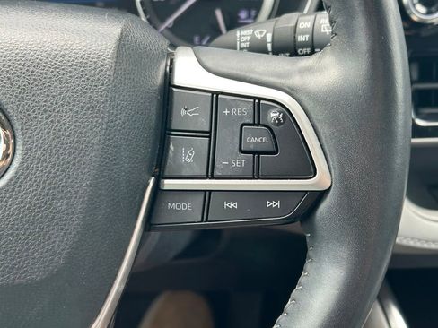 Used 2022 Toyota Highlander Limited image 43