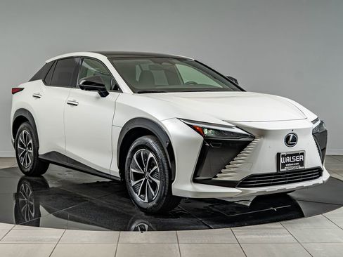 Certified 2024 Lexus RZ 300e Premium w/ Technology Package FWD image 3