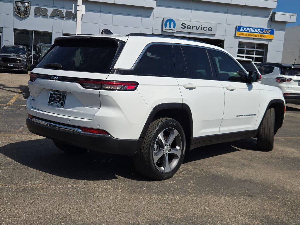Used 2022 Jeep Grand Cherokee Limited 4xe AWD/4WD image 10