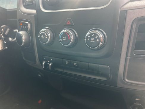 Used 2024 RAM 1500 Tradesman w/ Chrome Appearance Group image 10