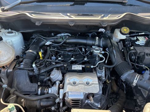 Used 2021 Ford EcoSport S image 42