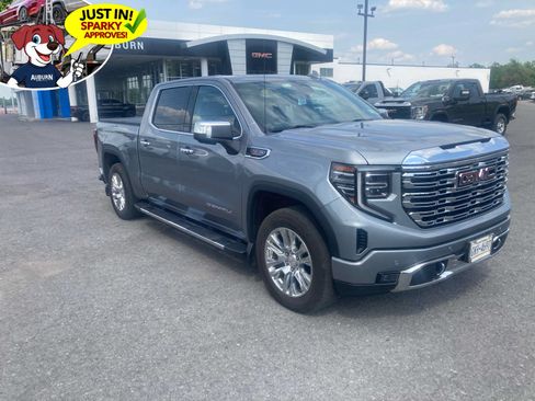 Used 2023 GMC Sierra 1500 Denali w/ Technology Package AWD/4WD image 2