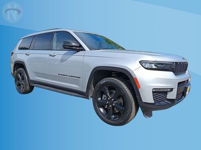 Used 2024 Jeep Grand Cherokee L Limited w/ Black Appearance Package