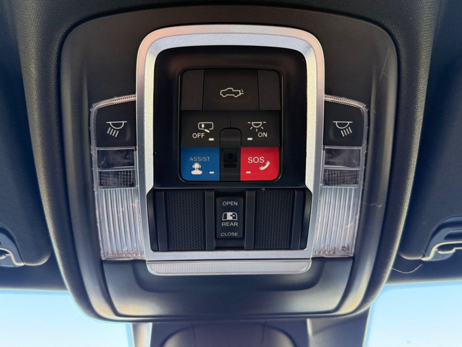 Used 2022 RAM 1500 Limited AWD/4WD image 31