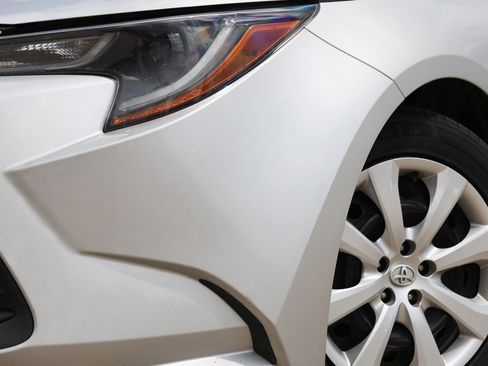 Used 2024 Toyota Corolla LE FWD image 10