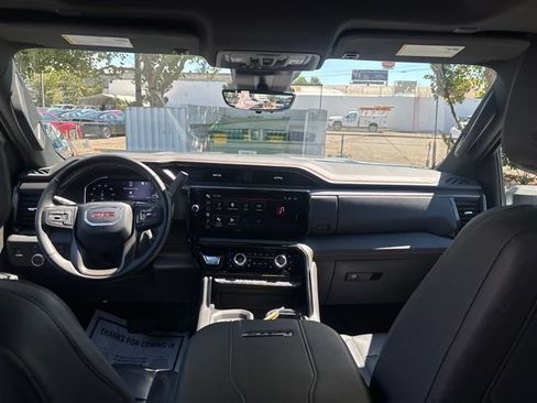 Used 2025 GMC Sierra 2500 AT4 w/ AT4 Premium Plus Package AWD/4WD image 38