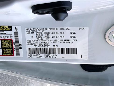 Used 2024 Toyota Tundra SR5 w/ SR5 Convenience Package AWD/4WD image 31