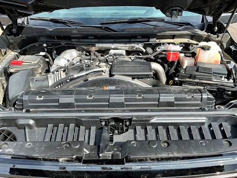 Used 2025 GMC Sierra 2500 AT4X image 12