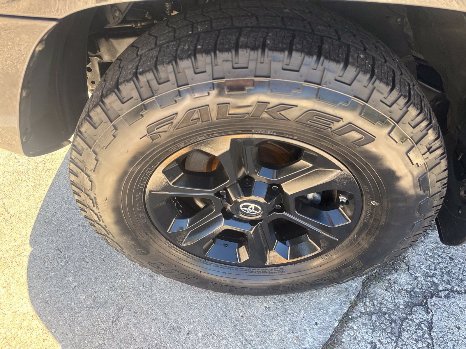Used 2018 Toyota 4Runner SR5 RWD image 12