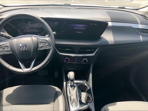 Used 2025 Buick Encore GX Preferred AWD/4WD image 13
