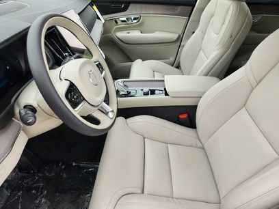 New 2026 Volvo XC90 T8 Ultra w/ Protection Package Premier