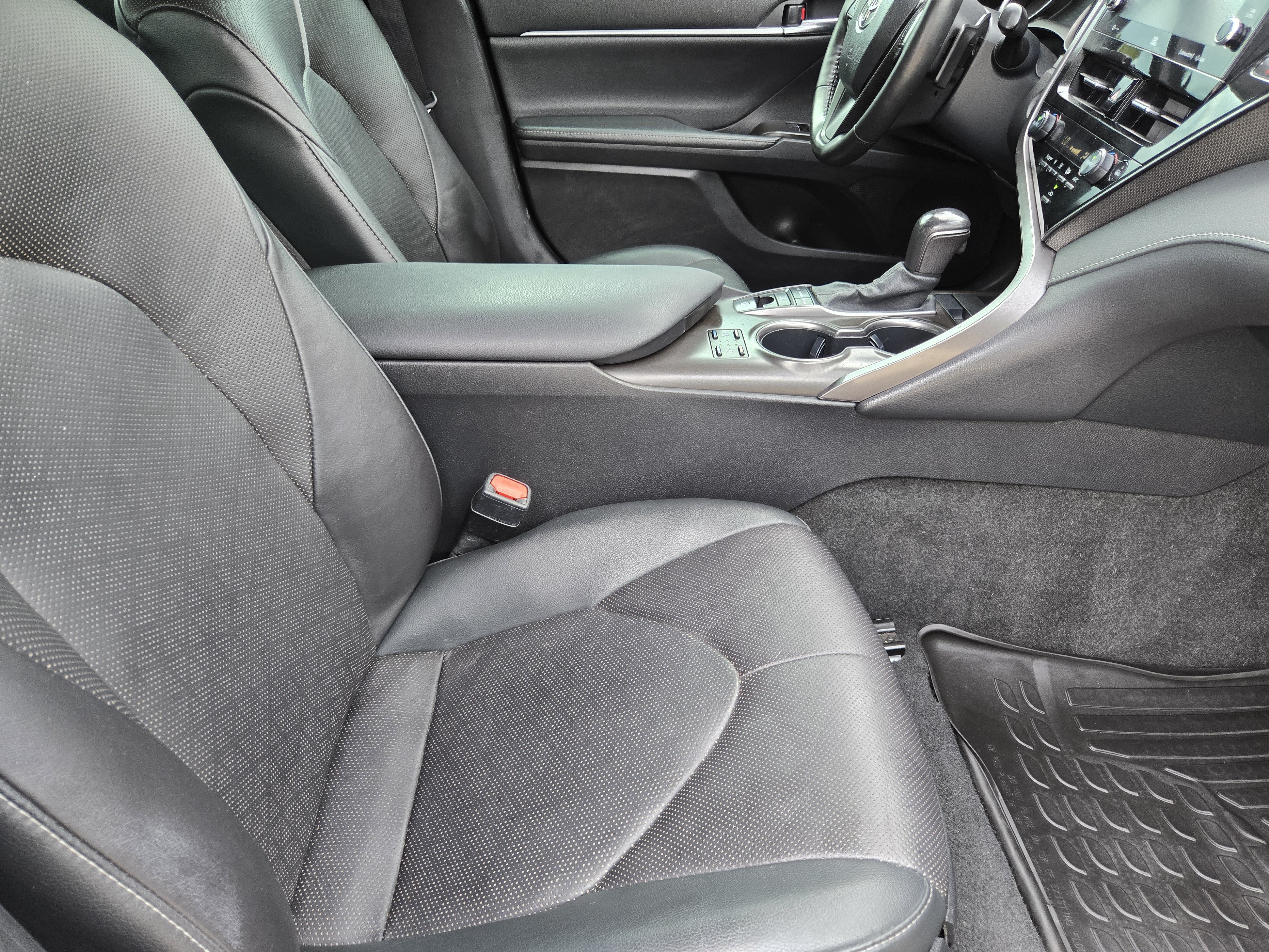 Used 2023 Toyota Camry XSE w/ Navigation Package FWD image 10