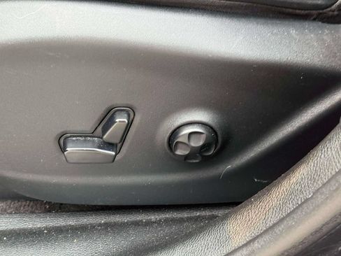 Used 2014 Jeep Cherokee Limited AWD/4WD image 12