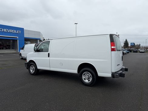 Used 2024 Chevrolet Express 2500 w/ Driver Convenience Package image 3